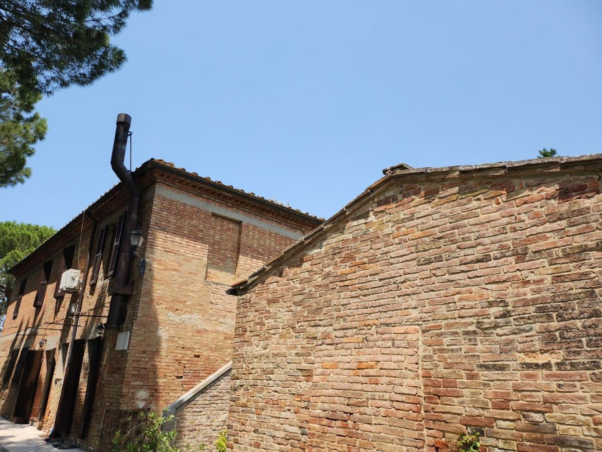 Отель Casa Cecchi Сиена Экстерьер фото